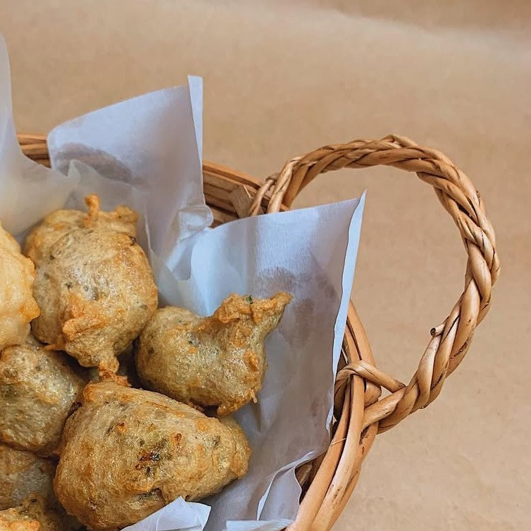 脆炸手打蜆介鯪魚球