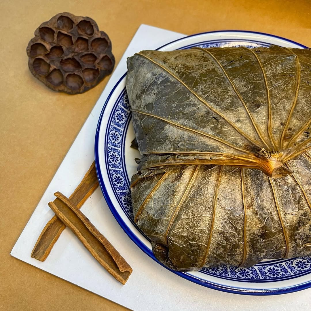 鴿皇荷葉蒸飯